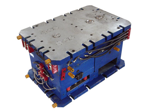 Causes of plastic injection mold cracking and repair measures(图2)